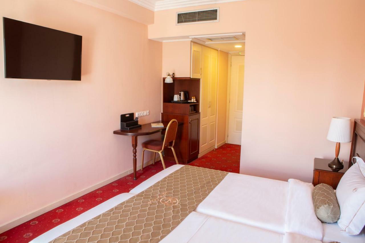 Hotel Pella Яница Экстерьер фото