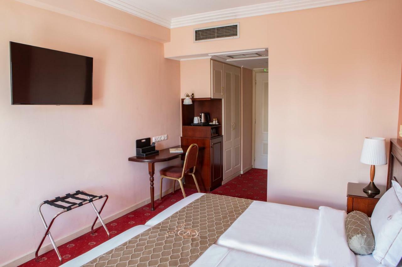 Hotel Pella Яница Экстерьер фото