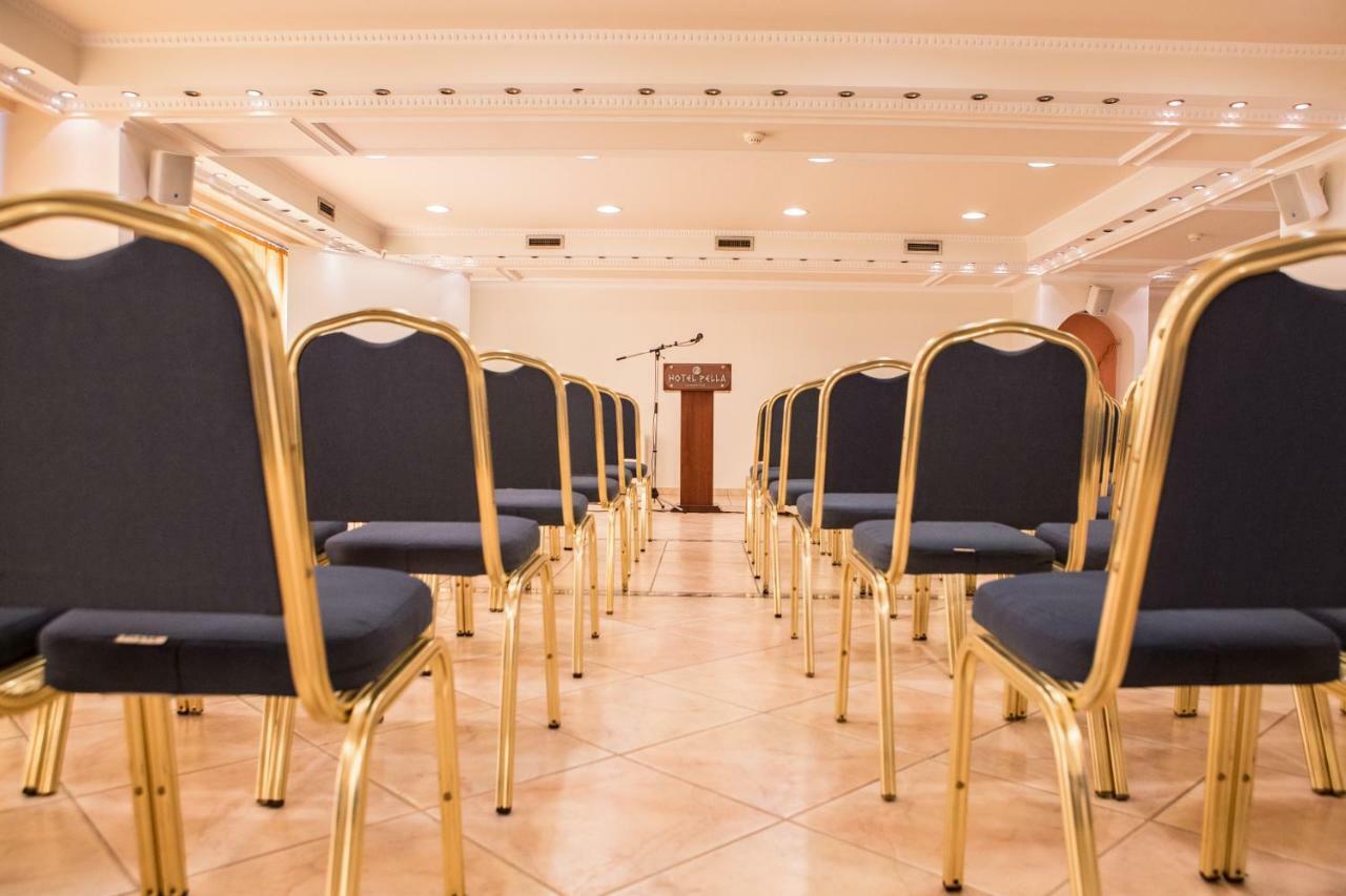 Hotel Pella Яница Экстерьер фото