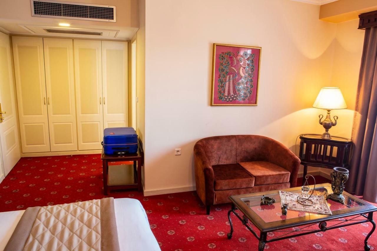 Hotel Pella Яница Экстерьер фото