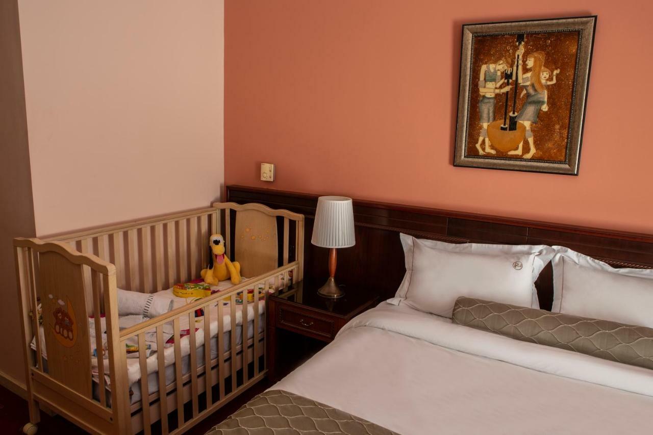Hotel Pella Яница Экстерьер фото